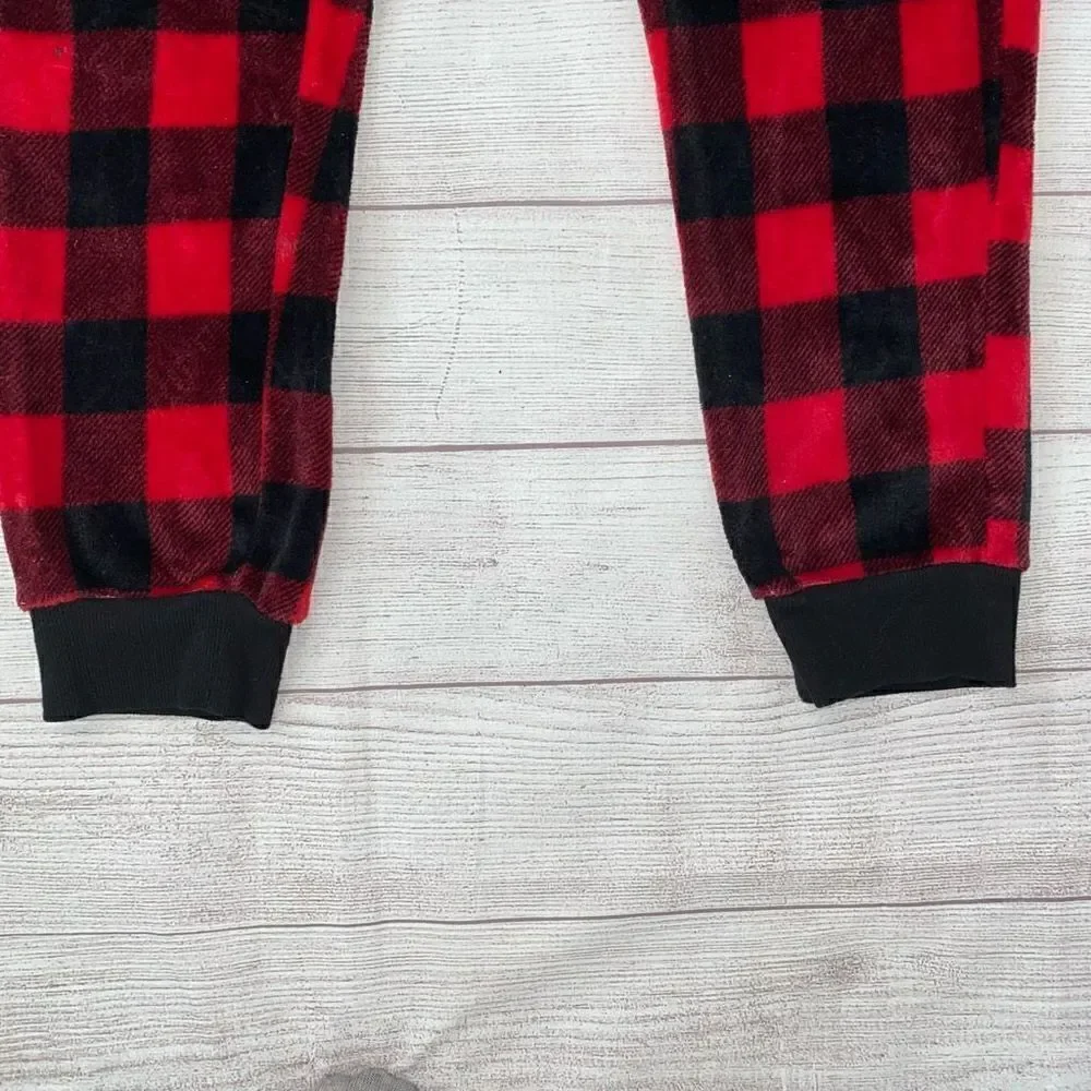 Secret treasures pull on checkered print plush jogger PJ’s red & black sz XL